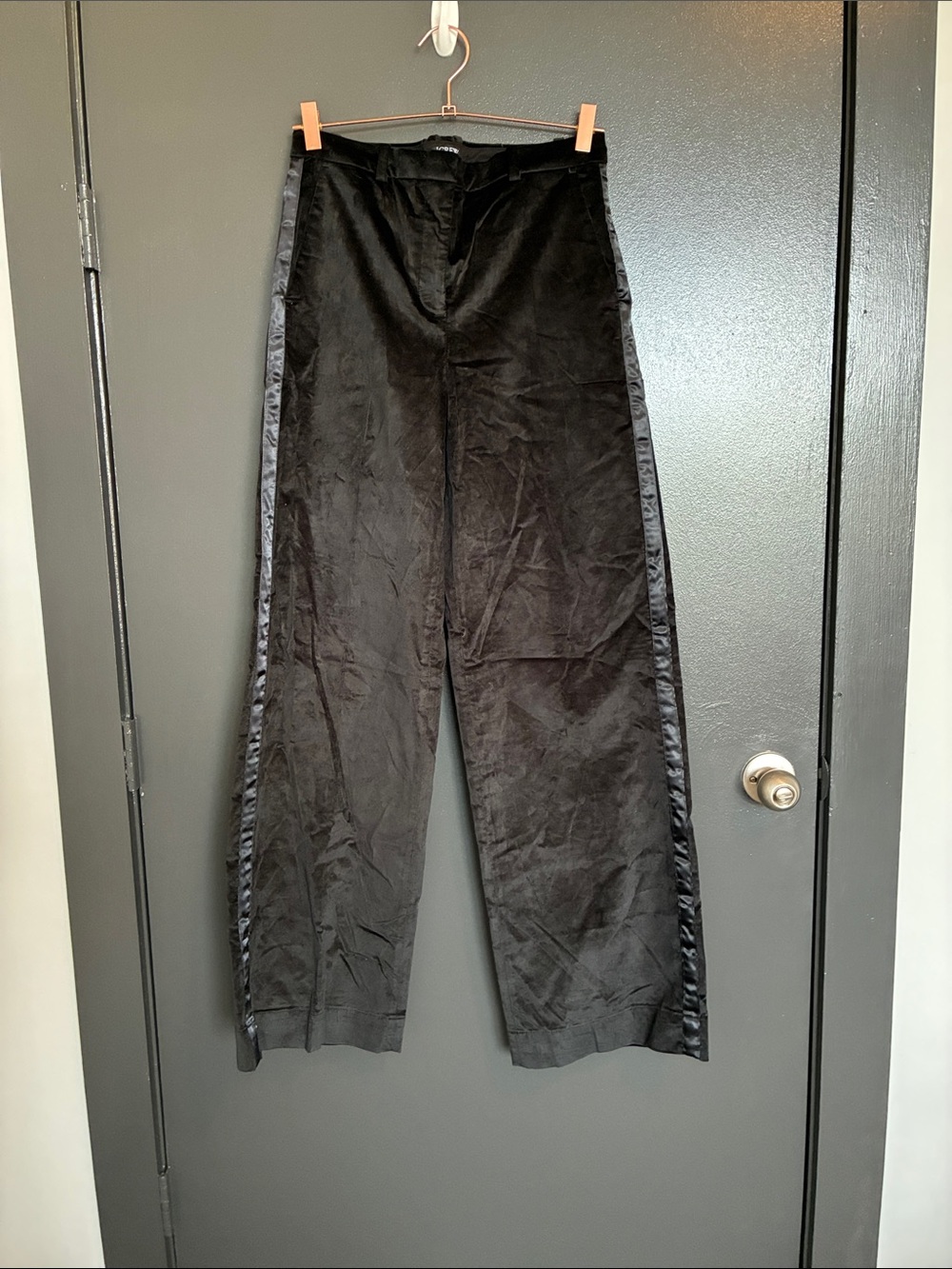 NWT J Crew Wide-leg trouser with satin stripe in washed velvet black Sz 2 Tall - Picture 2 of 7